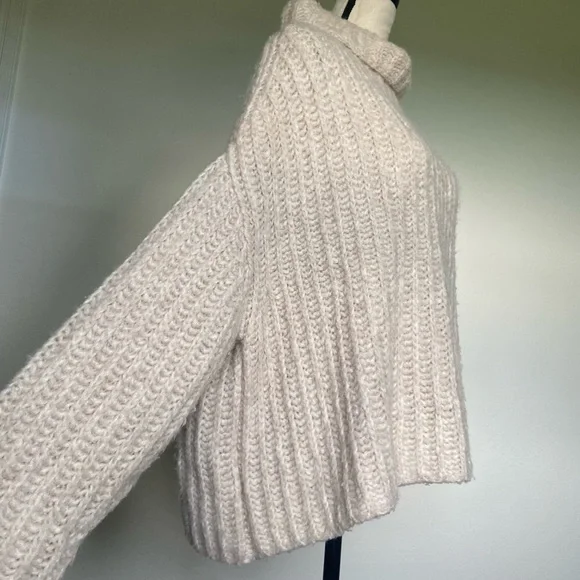 Free People Oversized Wool Blend Sweater Size Medium - Picture 2 of 6